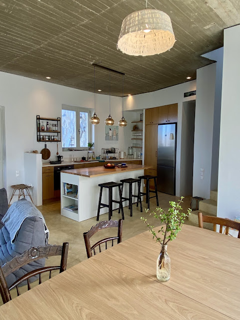 Open Kitchen & Living Space