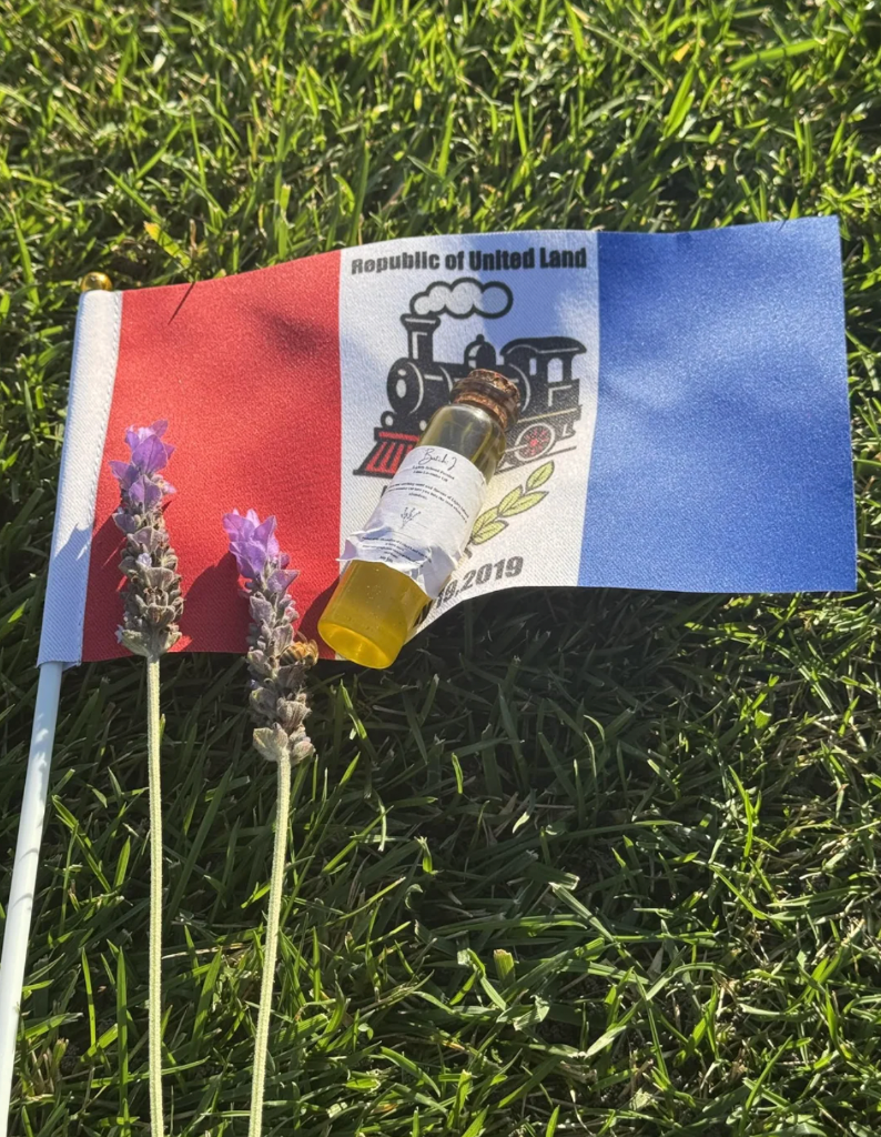 La Lavender Premiere products with United Land flag