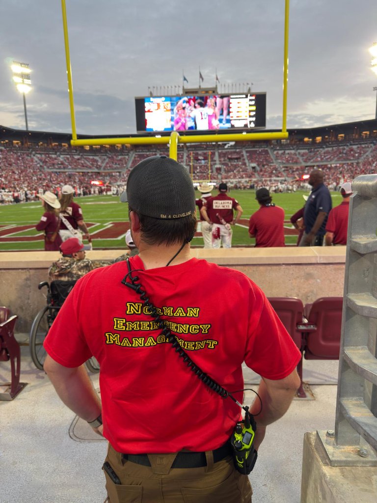 OU Football volunteer work 18