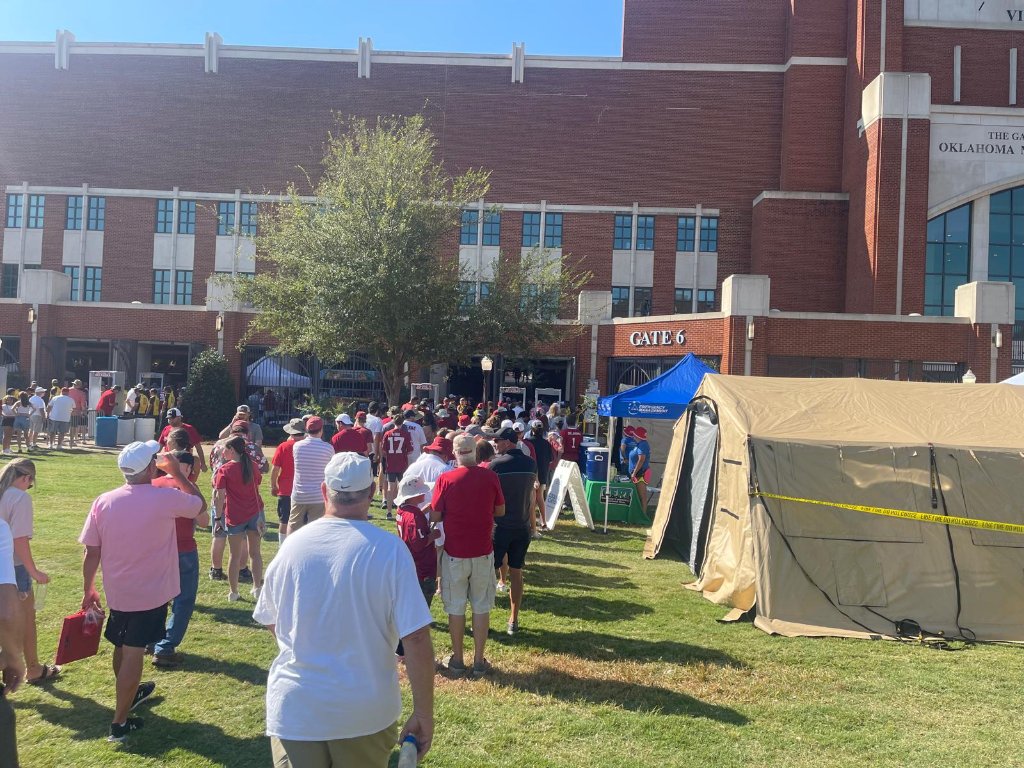 OU Football volunteer work 15