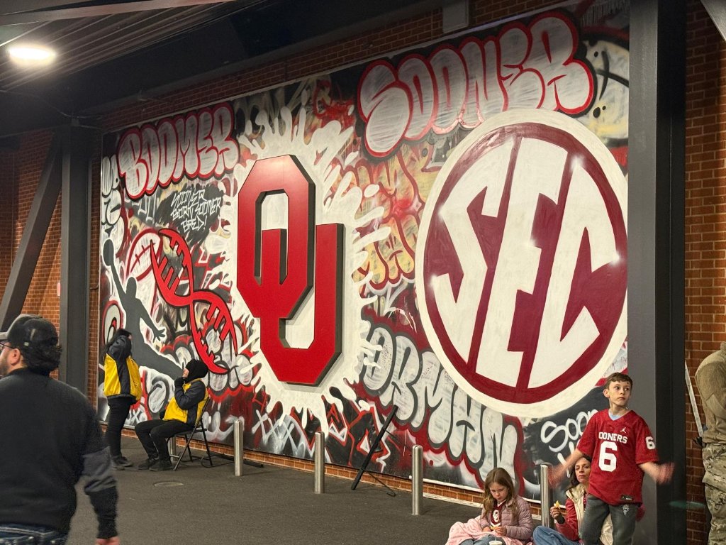 OU Football volunteer work 19