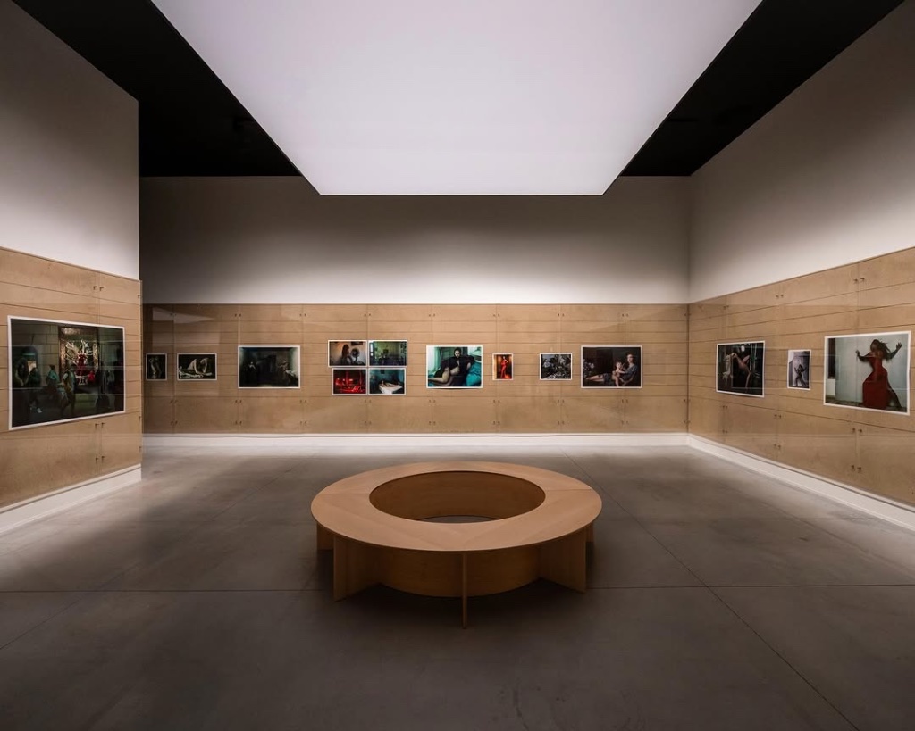 Annie Leibovitz - Wonderland, MOP Foundation