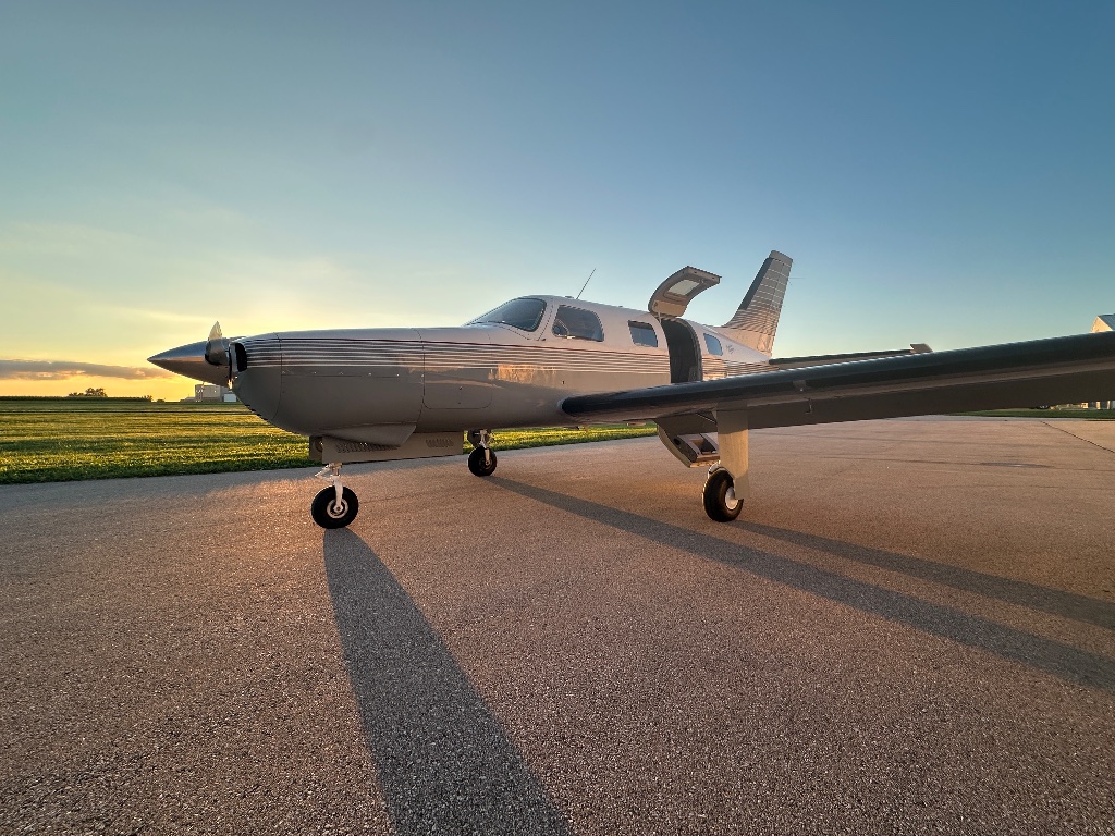 Piper Malibu Mirage N789JN at sunset