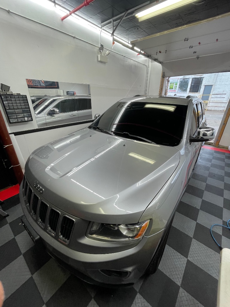 Window Tint - Gray Jeep Grand Cherokee