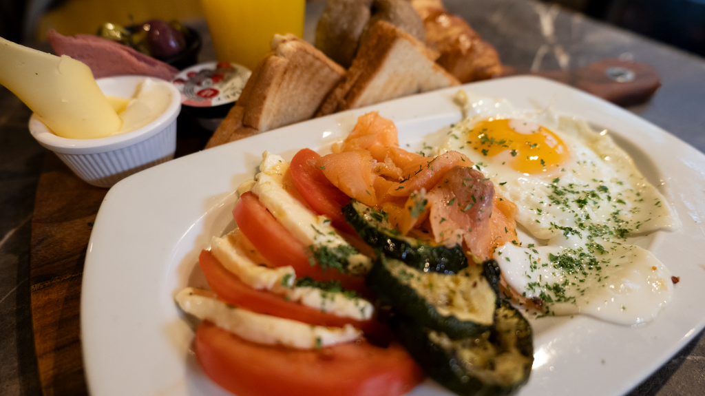 Brunch saumon et œufs