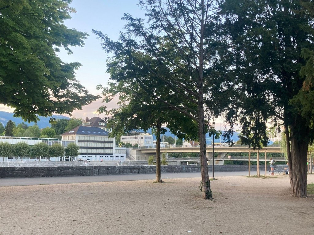 Spielort an der Aare