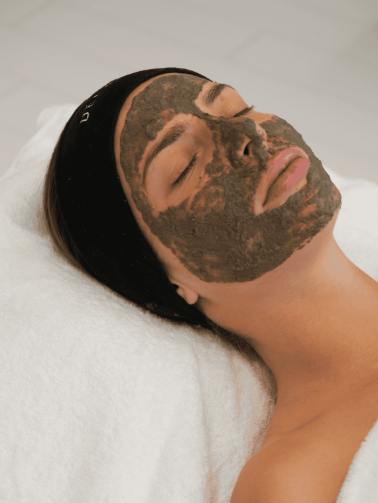Algae peel treatment