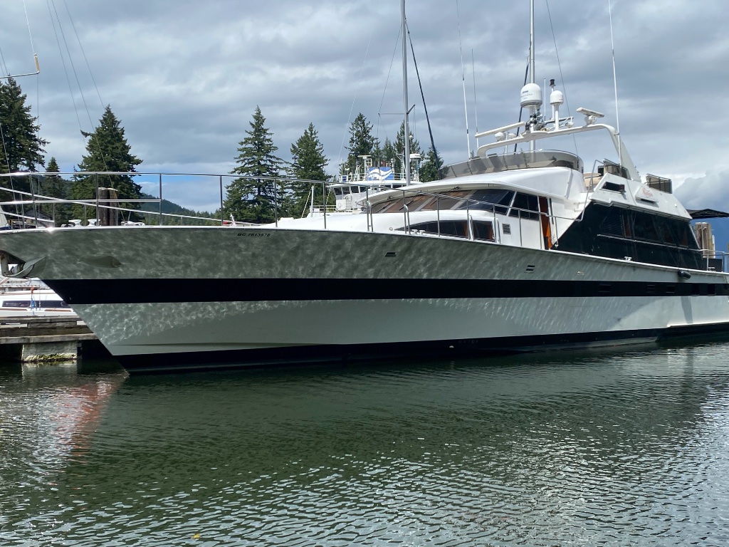 The Abraxas luxury yacht exterior view 3
