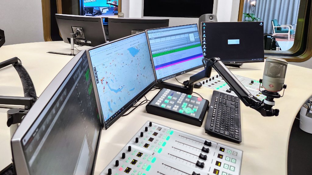 Studio 2