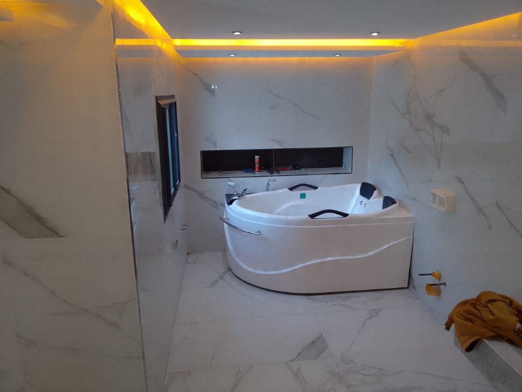 Installation des équipements sanitaires