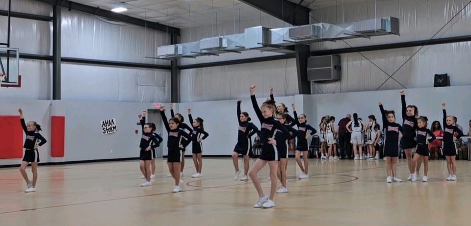 Midstate Storm Cheer in action