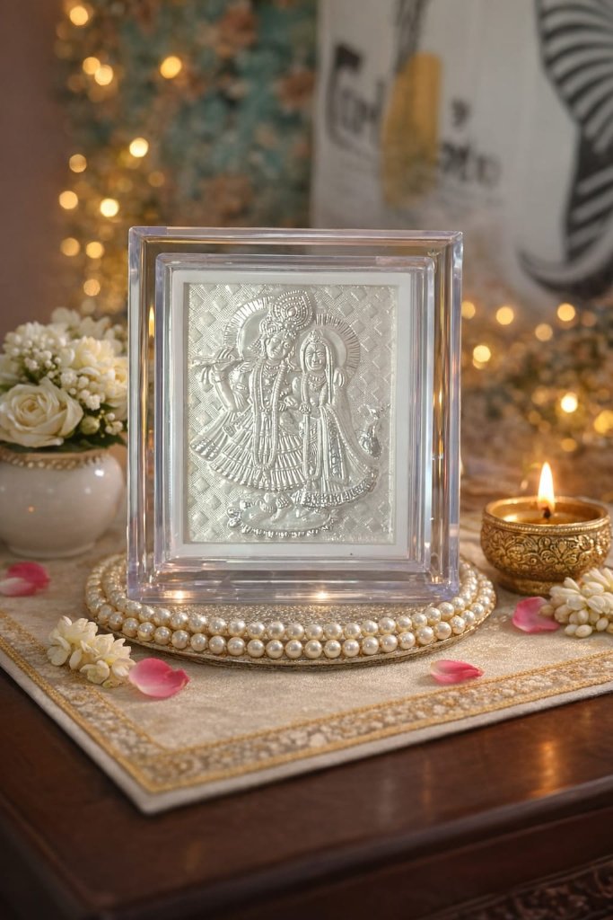Radha Krishna mini 2 stand