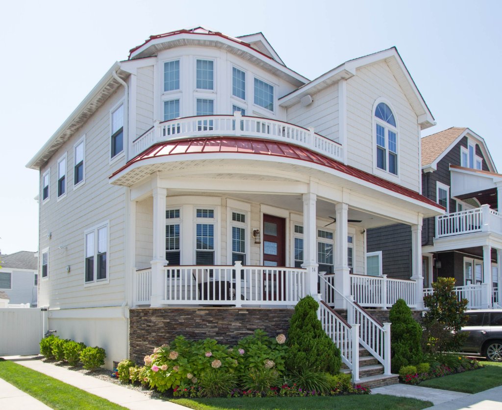 14 S 35th Ave — completed custom home built by Oasis Property Group
