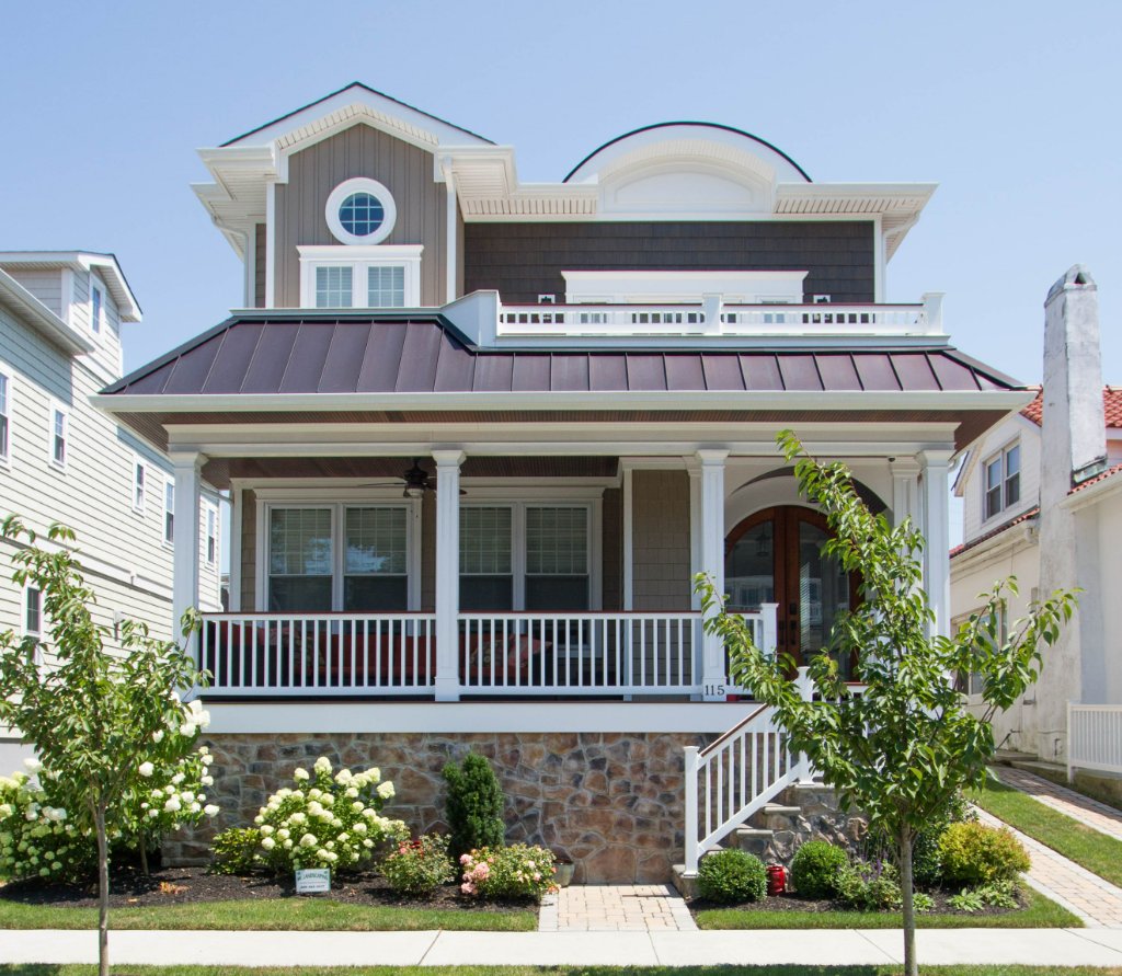 115 N Nassau Ave — completed custom home built by Oasis Property Group