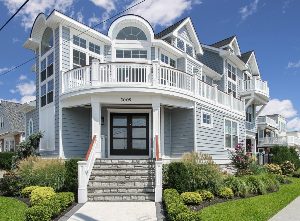 3005 Atlantic Ave — completed custom home built by Oasis Property Group