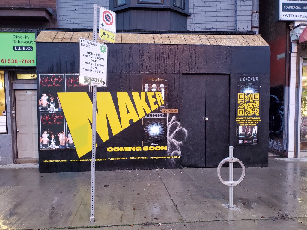 Maker Pizza Coming Soon Sign