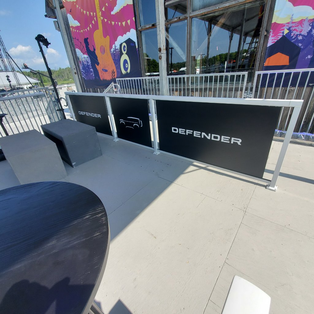 Land Rover Defender - Outdoor Event Signage
