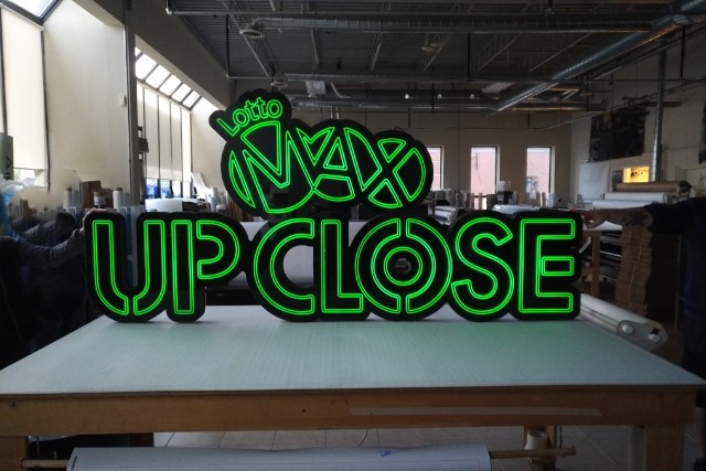 Lotto Max Up Close