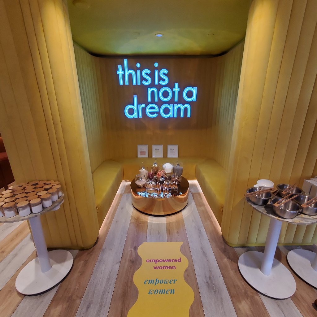 This Is Not A Dream - Interior Neon Experience