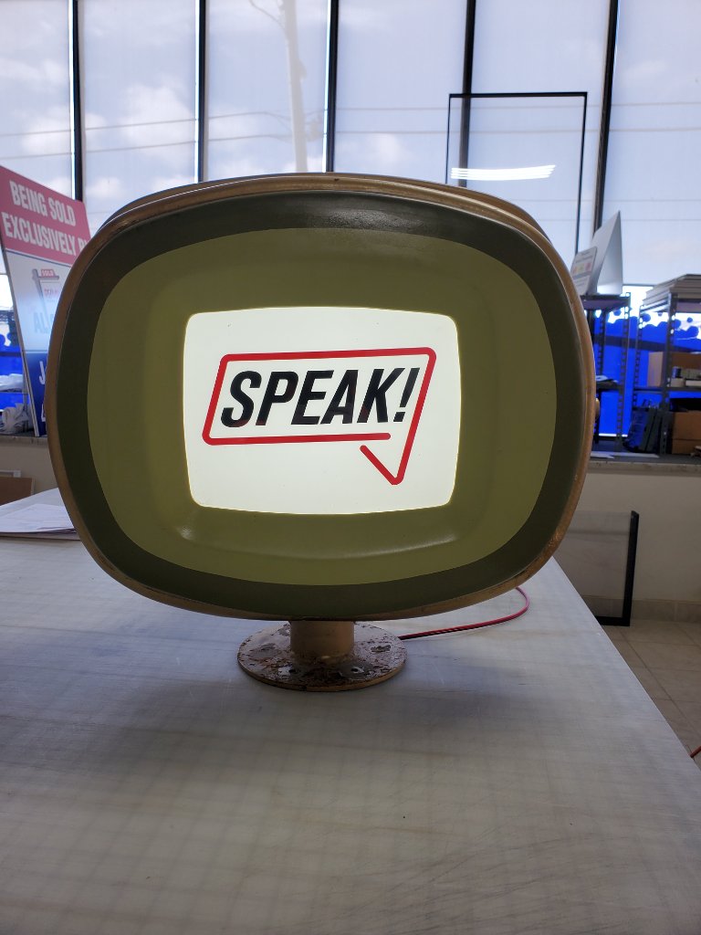 SPEAK! Retro Lightbox - Event Display