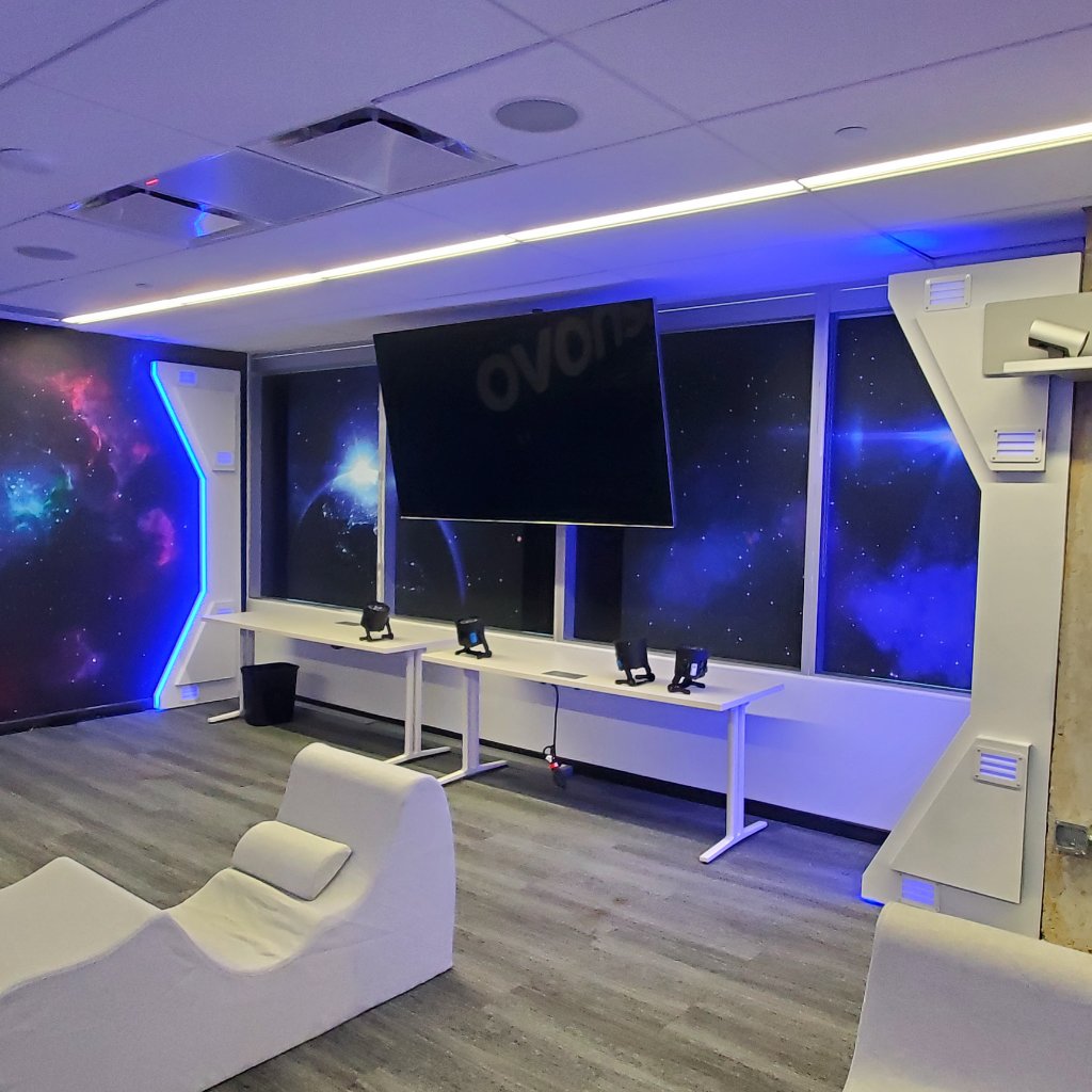 Lenovo - Full Experience Room View