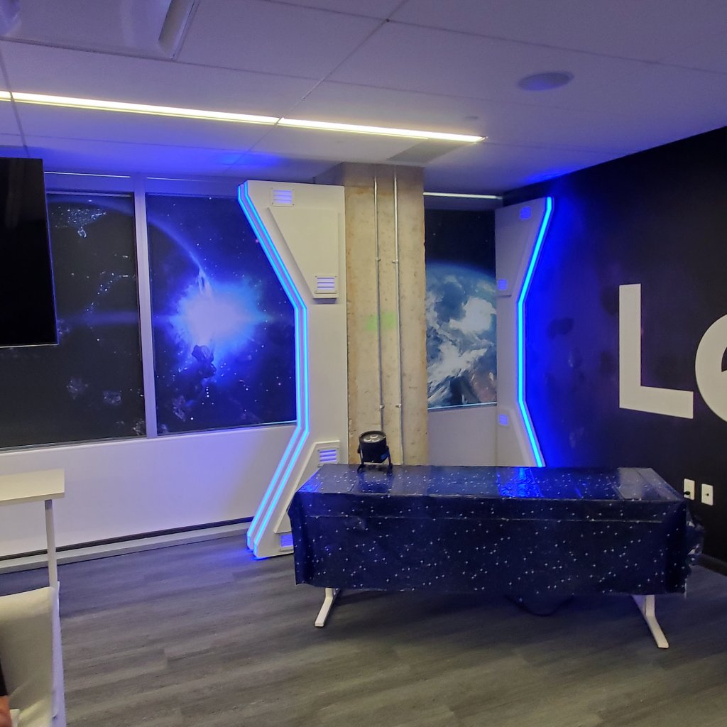 Lenovo - Blue Neon Arch & Demo Table
