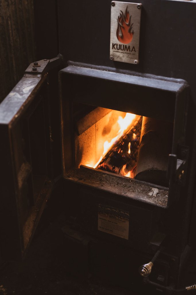 Kuuma stove burning