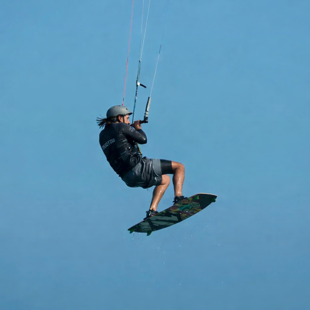 Hugo kitesurfen