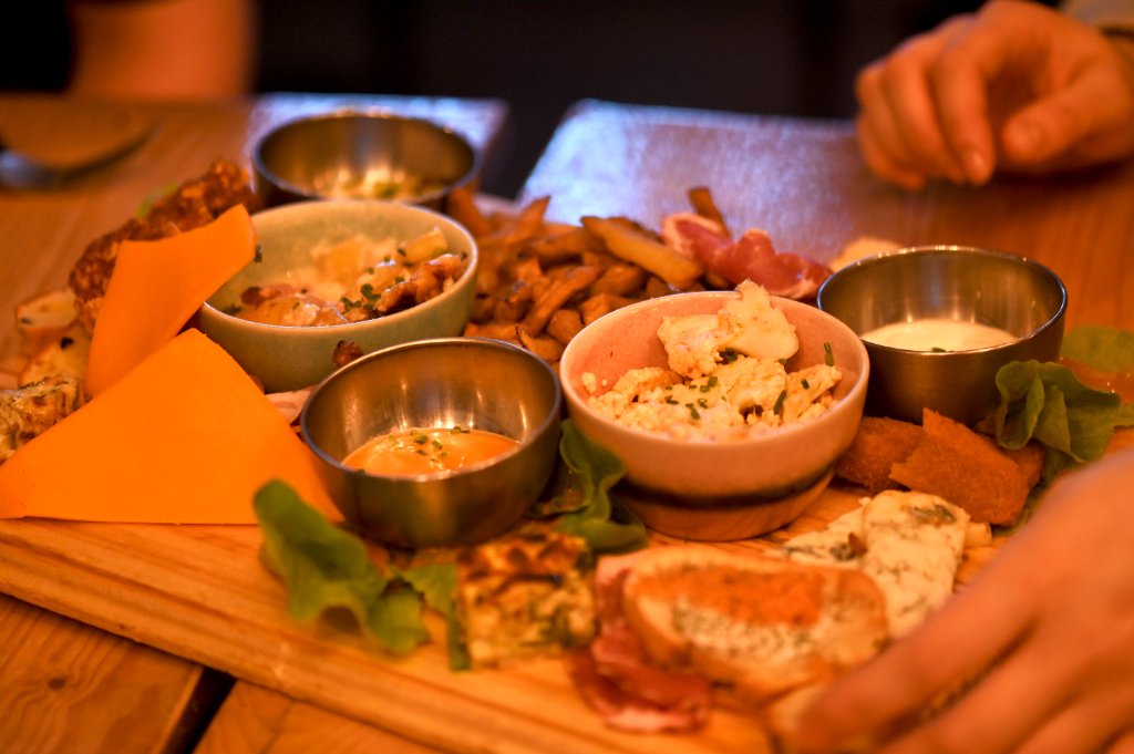 Tapas et planches apéro maison Café Breton