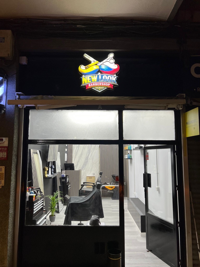 Fachada del Local