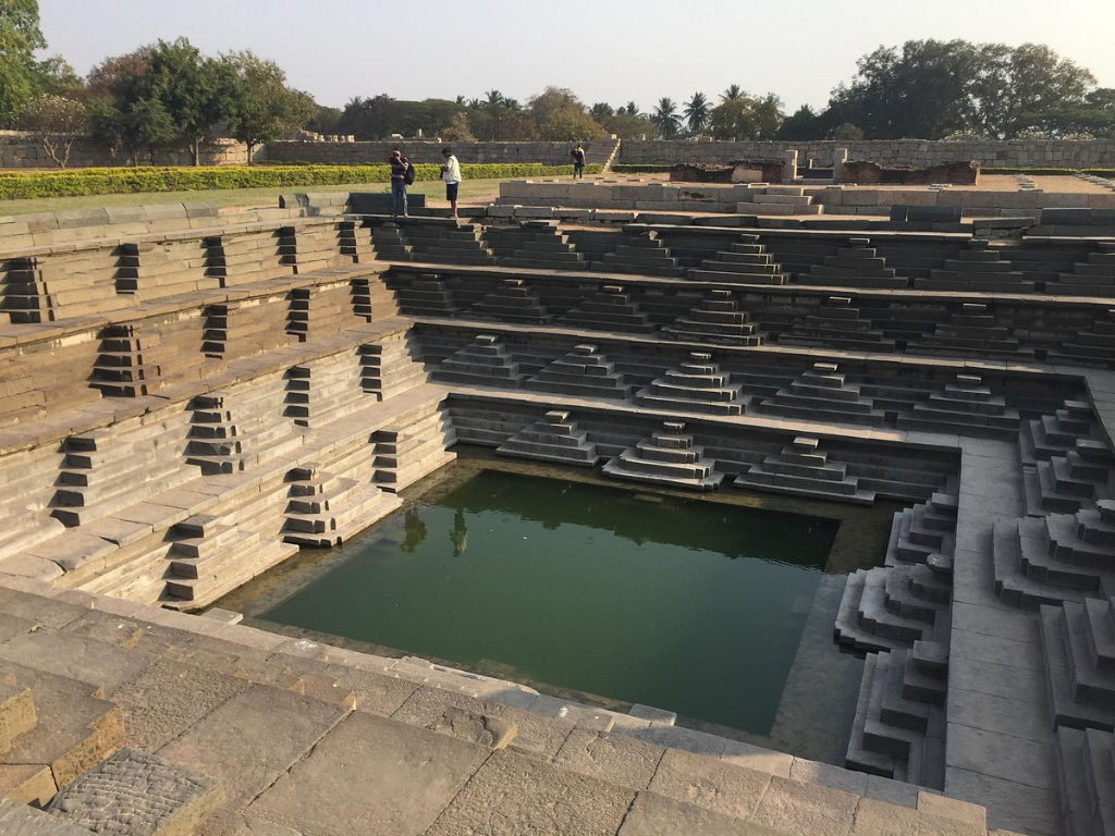 Royal Stepped Tank