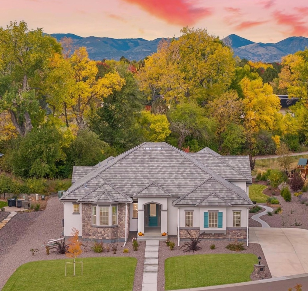 Luxury Home for Sale in Littleton Colorado | 5 Latigo Place in Wild Plum