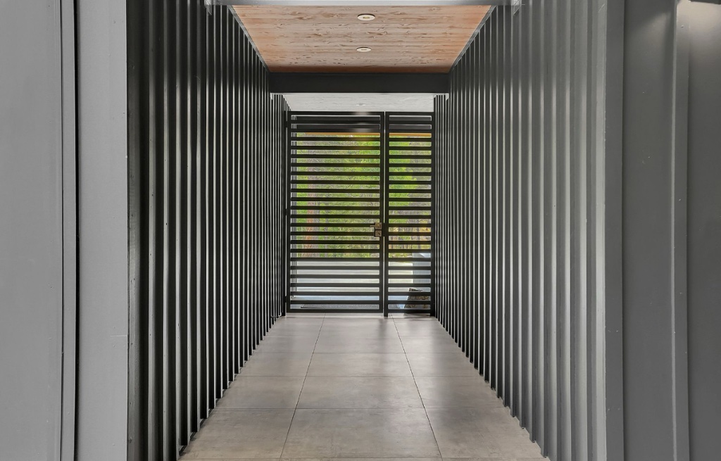 Modern Hallway Design