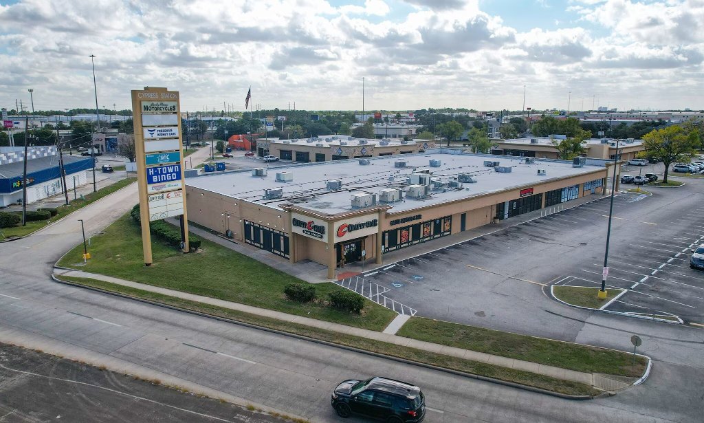 211-235 FM 1960 Road West