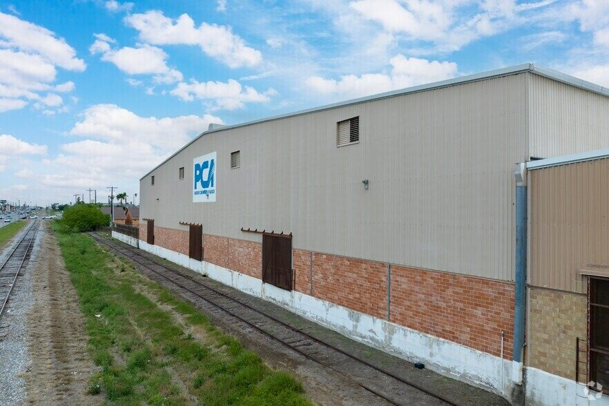 2111 E. Hester Ave.
