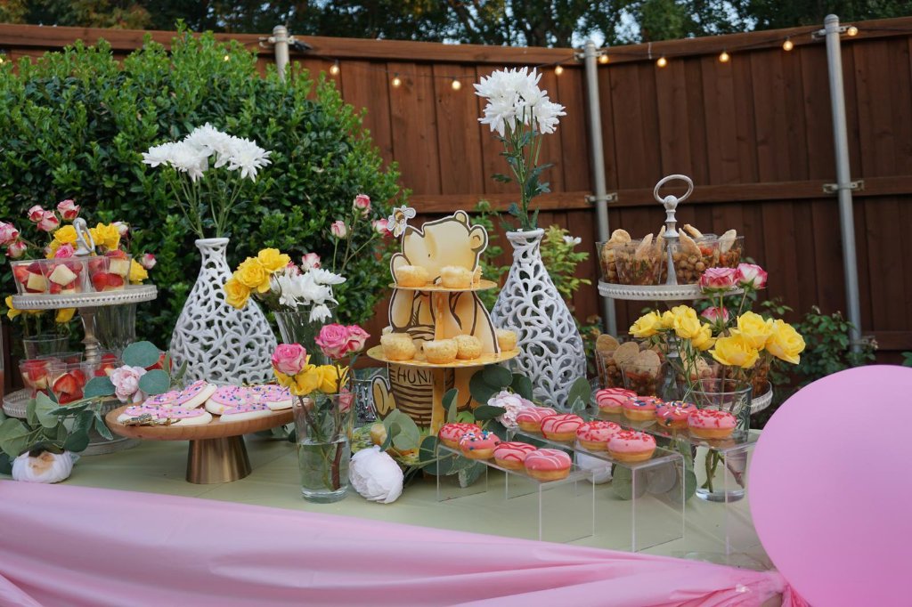 Winnie the Pooh Dessert Table