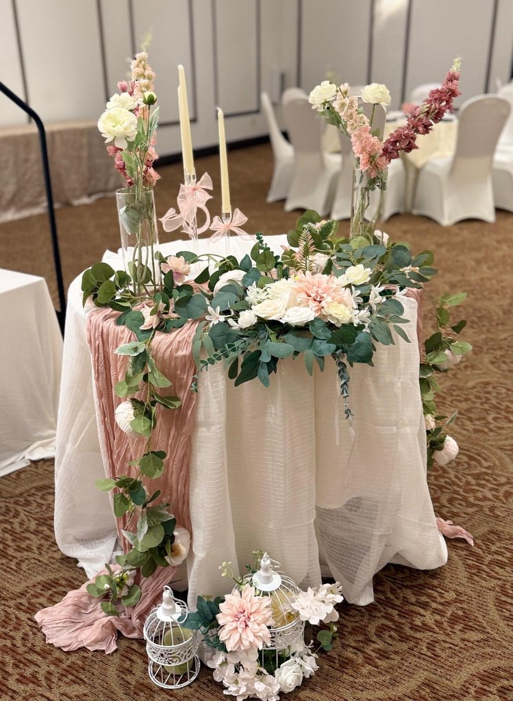 Blush Sweetheart Table