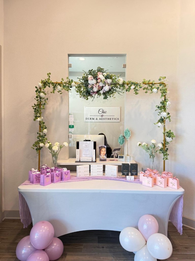 Floral Frame Display Table
