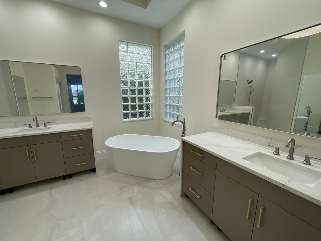 Bathrooms 33