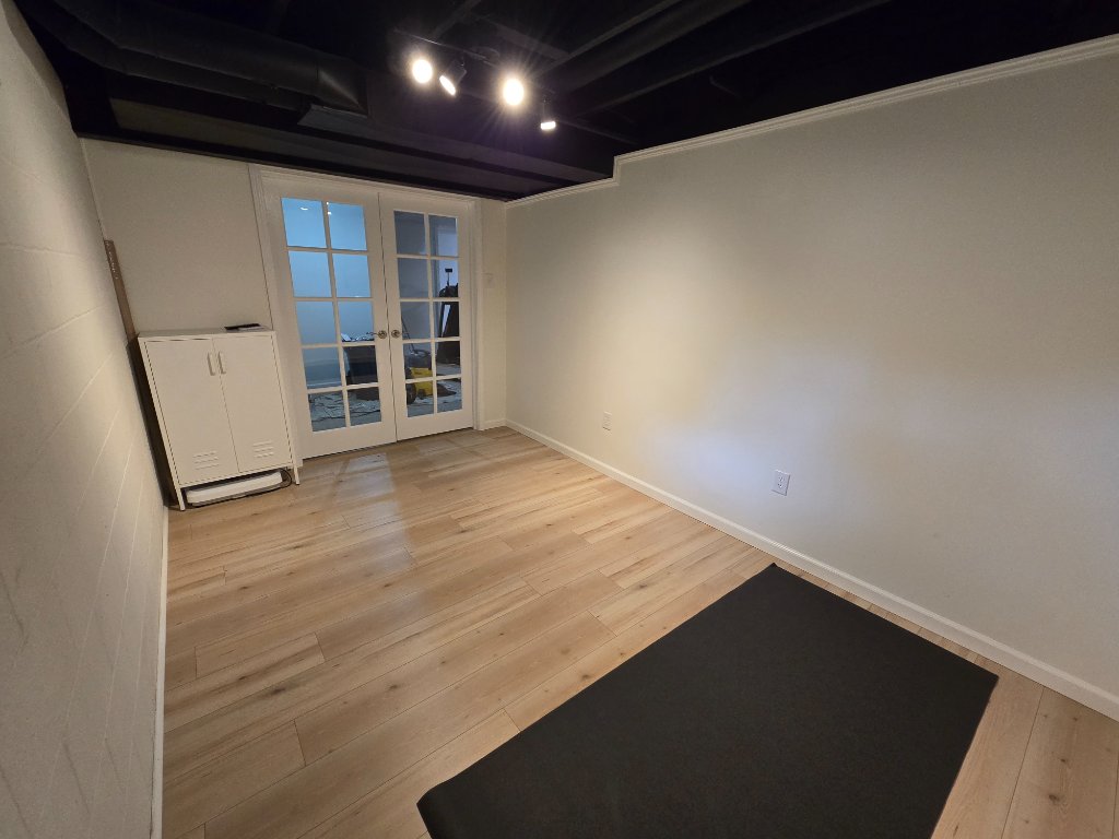 Remodeling (Kitchens & Basements)