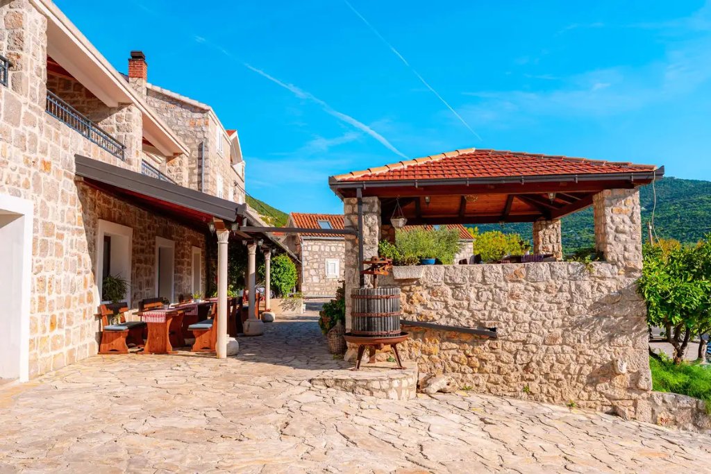 Romantic Dinner on Pelješac: Where the Sun Sinks into the Sea