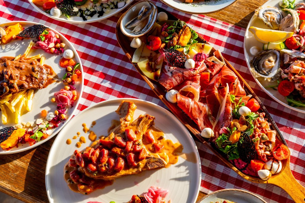 Traditional Plates
