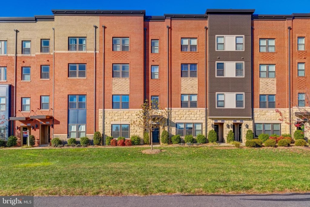 One Loudoun Condo