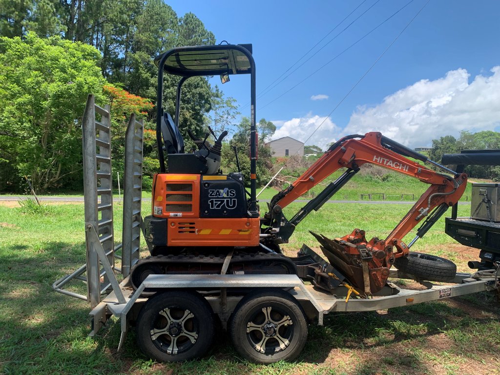 Hitachi 1.7 Tonner