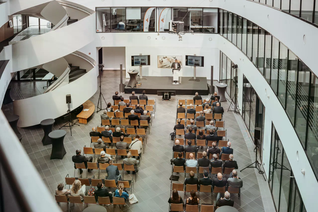 Atrium Hangar