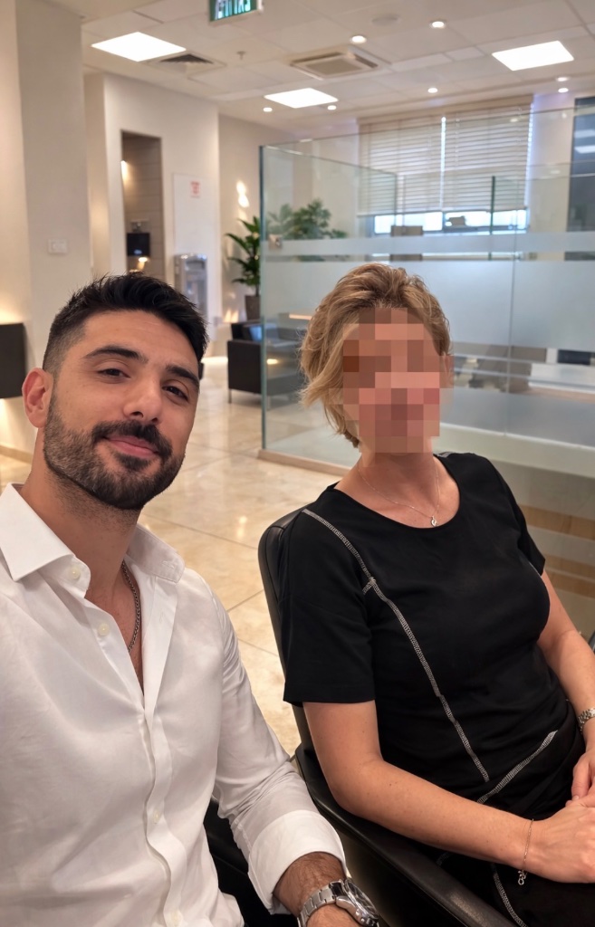 פגישת ייעוץ עם לקוחה — בדרך לאישור המשכנתא
