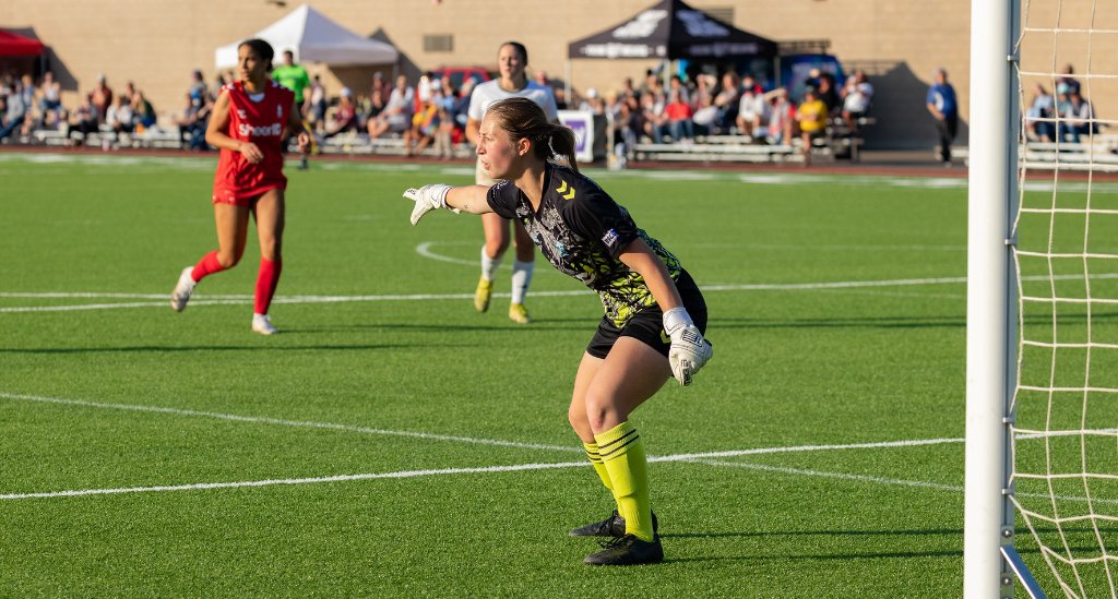 Liv Riddell — NCAA Division II soccer player at Thomas Jefferson University, placed by Upper 90 College