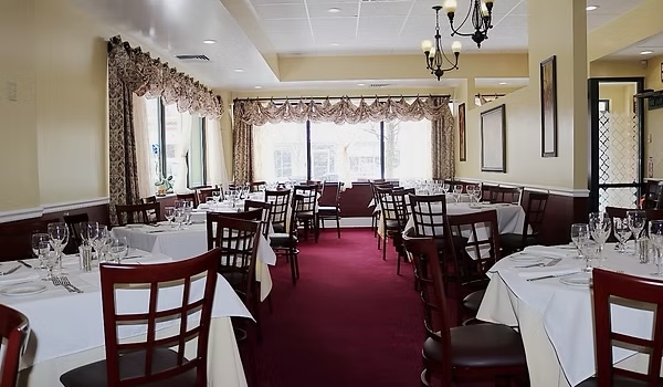 Spacious banquet room
