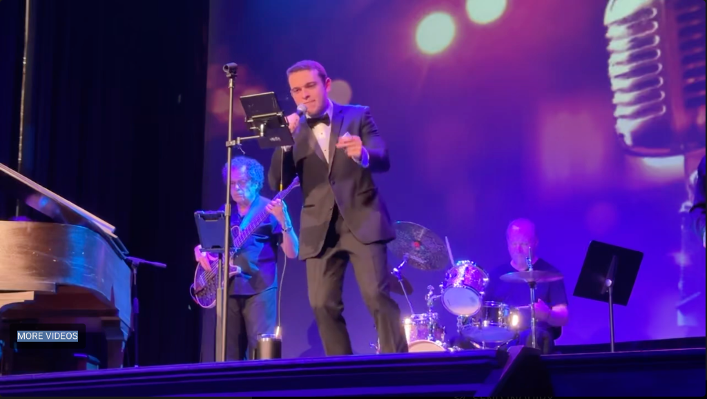 Live Performance - Mack the Knife