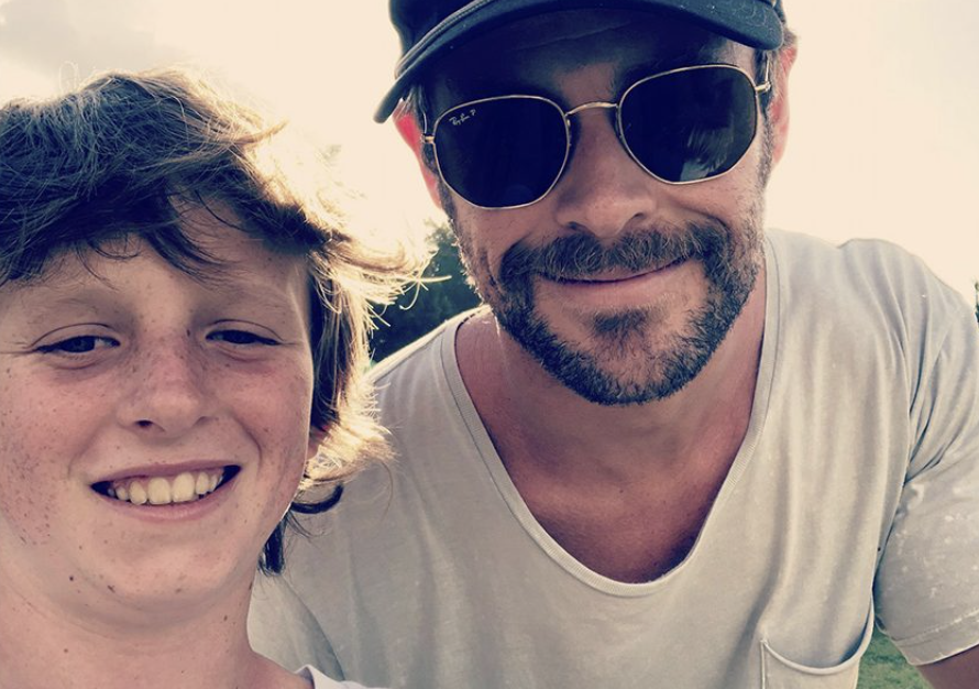 Arlian with Chris Hemsworth β Byron Bay